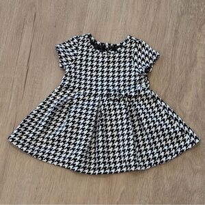 The Children’s Place Girls 12-18M Black & White Houndstooth Dress